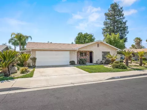 3140 Ezie Ave, Clovis, CA 93611