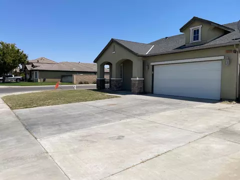 1355 Acres Way, Hanford, CA 93230
