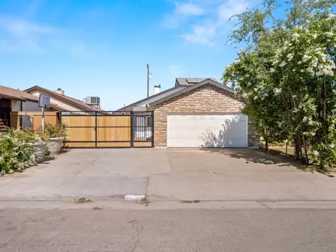 2704 N Selland, Fresno, CA 93722