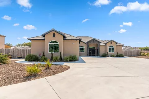 2308 S Minnewawa, Fresno, CA 93727