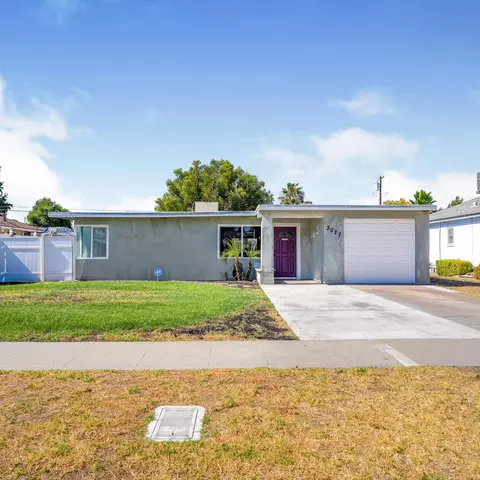3027 E Harvard Ave, Fresno, CA 93703