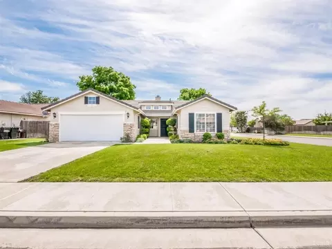 837 E Julia Way, Hanford, CA 93230 photo 1