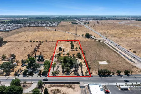 4909 N Hayes Ave, Fresno, CA 93723