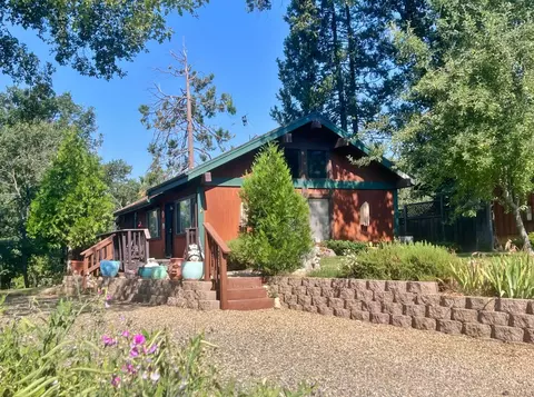 33362 Vista Dr W, North Fork, CA 93643