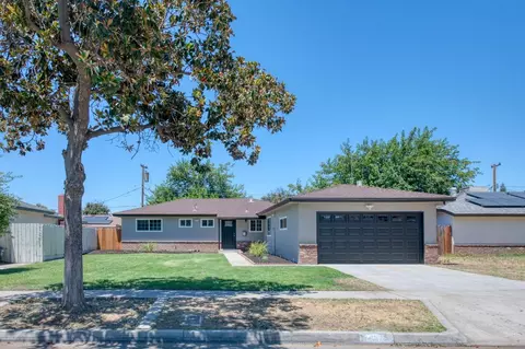 4861 E Rialto Ave, Fresno, CA 93726