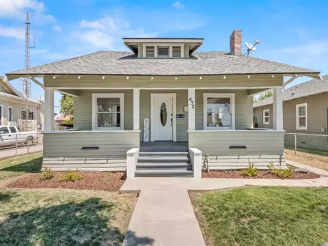 432 Porter St, Hanford, CA 93230