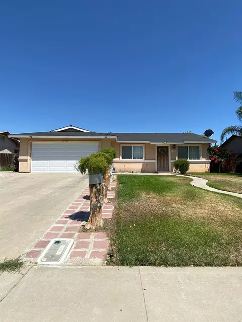 1709 Merced St, Madera, CA 93638