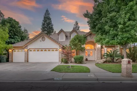 10791 N Hampshire Dr, Fresno, CA 93730