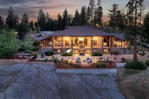 42342 Blue Canyon Rd, Shaver Lake, CA 93664