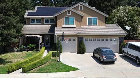 2055 Bedford Ave, Clovis, CA 93611 photo 1