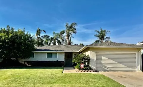 2524 E Paul Ave, Fresno, CA 93710