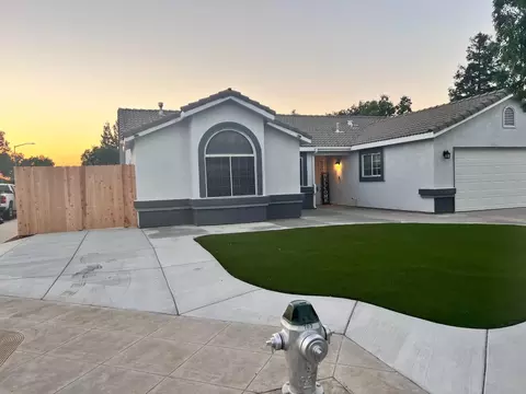 5467 N Delbert Ave, Fresno, CA 93722