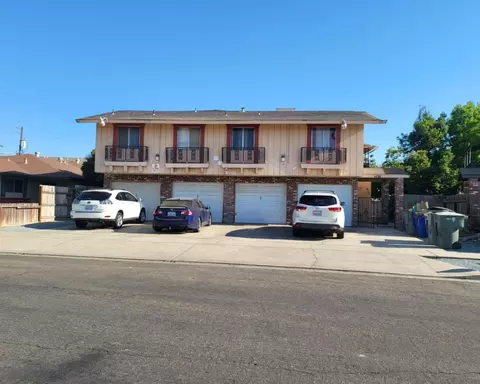 4856 E University Ave, Fresno, CA 93703
