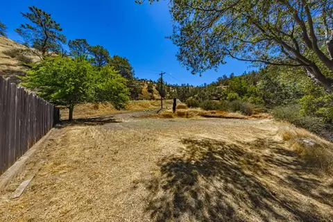 27785 Sky Harbour Rd, Friant, CA 93626