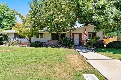 1881 Winter St, Kingsburg, CA 93631