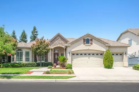 3227 Lester Ave, Clovis, CA 93619