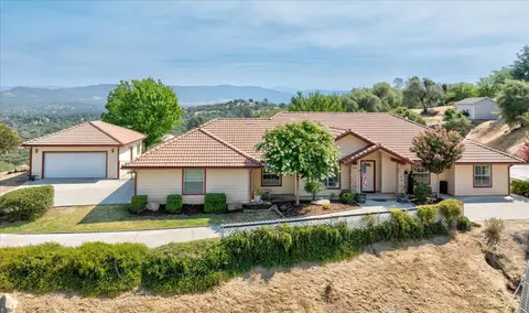 46724 Longview Ln W, Coarsegold, CA 93614