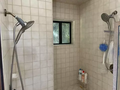 Bath - 13925 E Shaw Ave, Sanger, CA 93657 photo 4 of 6