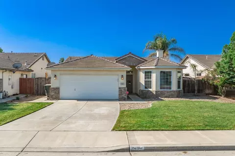 1045 W Northstar, Hanford, CA 93230