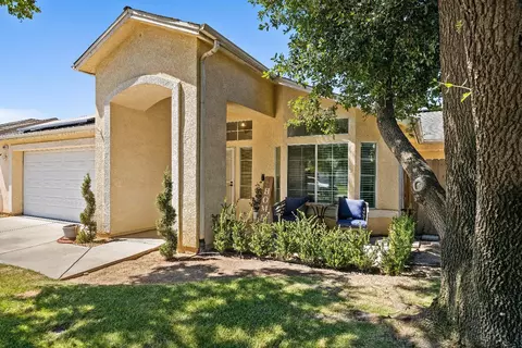 5604 W Oslin Ave, Fresno, CA 93722