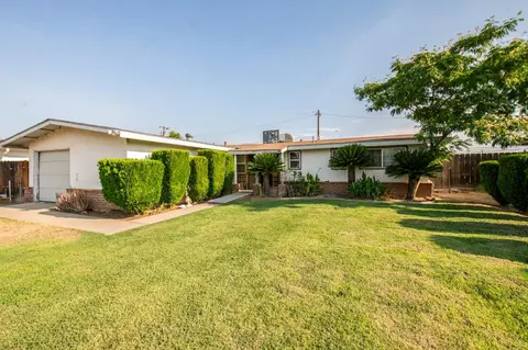 145 Pico Ave, Clovis, CA 93612
