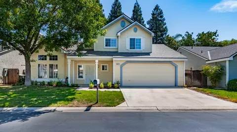 10717 N Windham Bay Cir, Fresno, CA 93730
