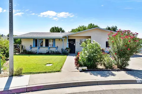 1448 Grayson Cir, Firebaugh, CA 93622