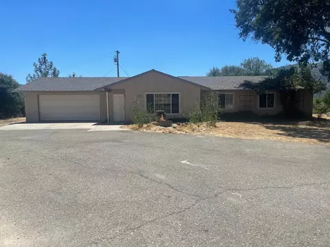 40349 Rd 425 A, Oakhurst, CA 93644