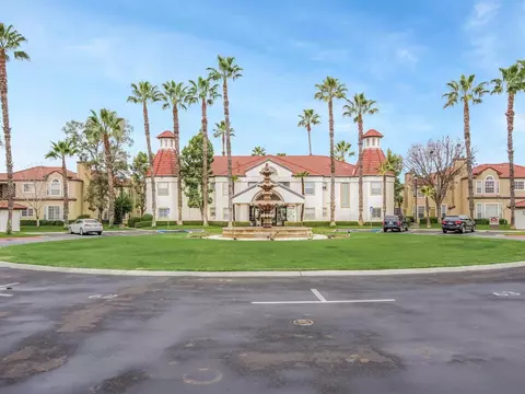 8153 N Cedar Ave #218, Fresno, CA 93720