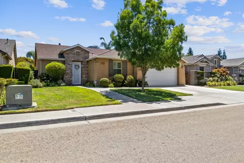 1011 Hill Ave, Fowler, CA 93625