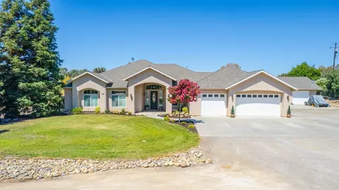 16272 Mark Rd, Madera, CA 93636