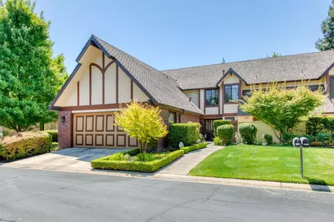 2951 W Silverhill Ln NW, Fresno, CA 93711