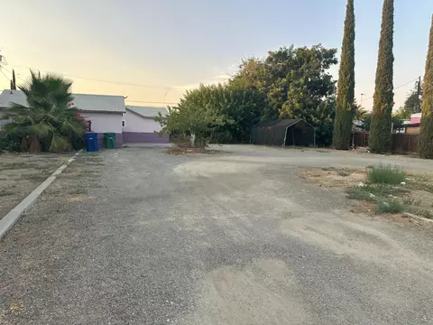 417 E Orange St, Avenal, CA 93204