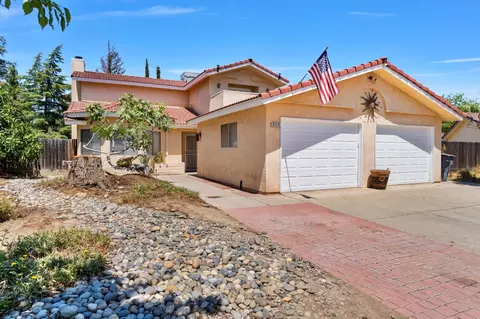 6329 N State St, Fresno, CA 93722