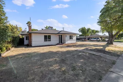 1047 W Vassar Ave, Fresno, CA 93705