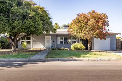 1109 Ventura St, Kingsburg, CA 93631