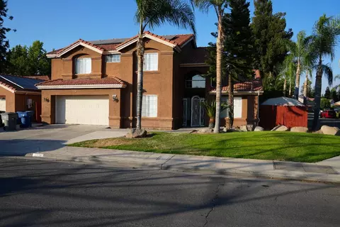 5808 W Corona Ave, Fresno, CA 93722