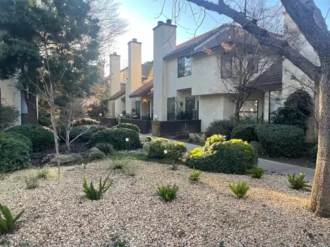 2890 Huntington #122, Fresno, CA 93721