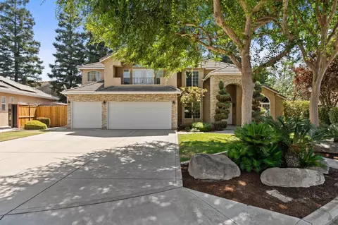 7104 N Lodi Ave, Fresno, CA 93722