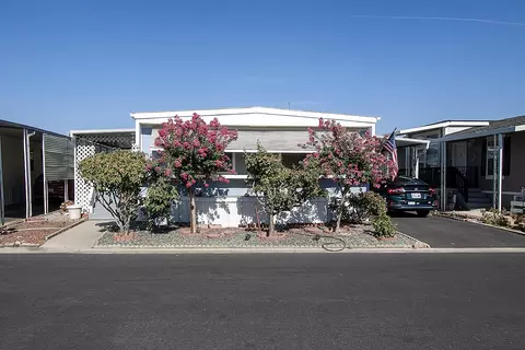 221 W Herndon Ave #166, Fresno, CA 93650