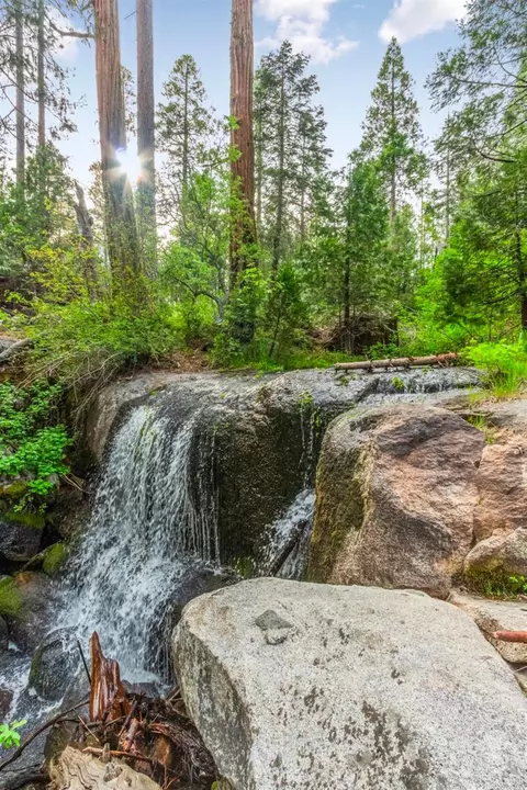 41437 Sunset Rock Rd, Shaver Lake, CA 93664