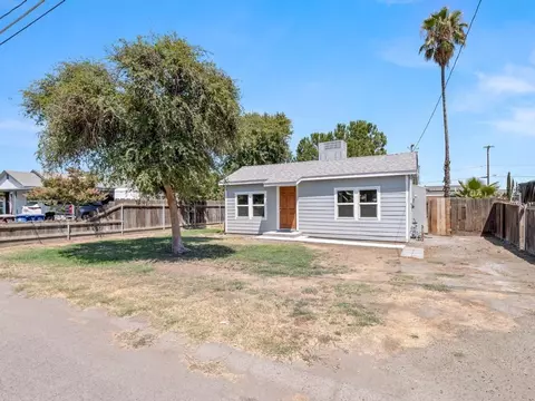 10735 Jackson St, Armona, CA 93202