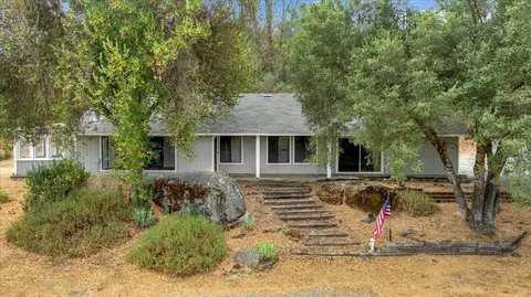 32392 Lodge Rd, Tollhouse, CA 93667