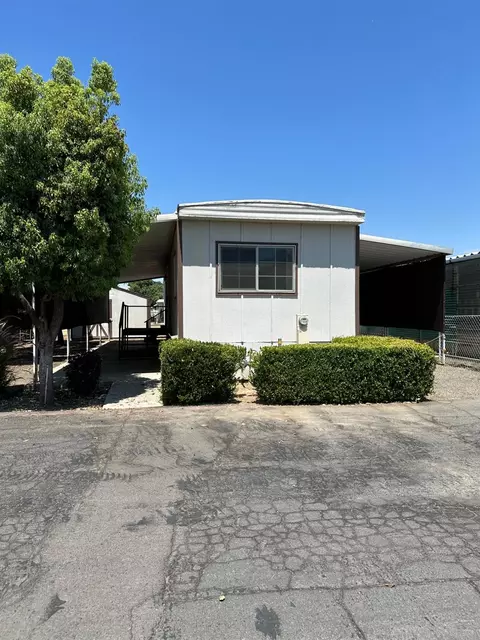1272 Villa Ave #36, Clovis, CA 93612