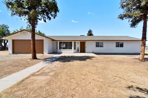 2813 Sharon Blvd, Madera, CA 93638