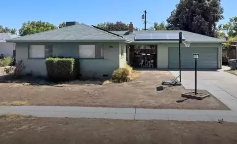 2836 N Bond Ave, Fresno, CA 93703