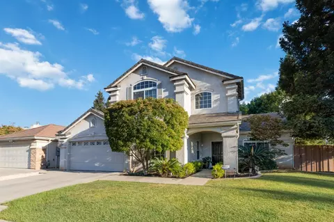 2771 E Waterford Ave, Fresno, CA 93720