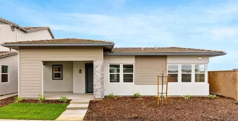 257 Huckleberry Ln S, Madera, CA 93636