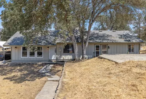 30874 Ruth Hill Rd, Squaw Valley, CA 93675