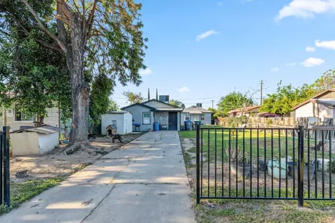 925 E Lincoln Ave, Madera, CA 93638 photo 1